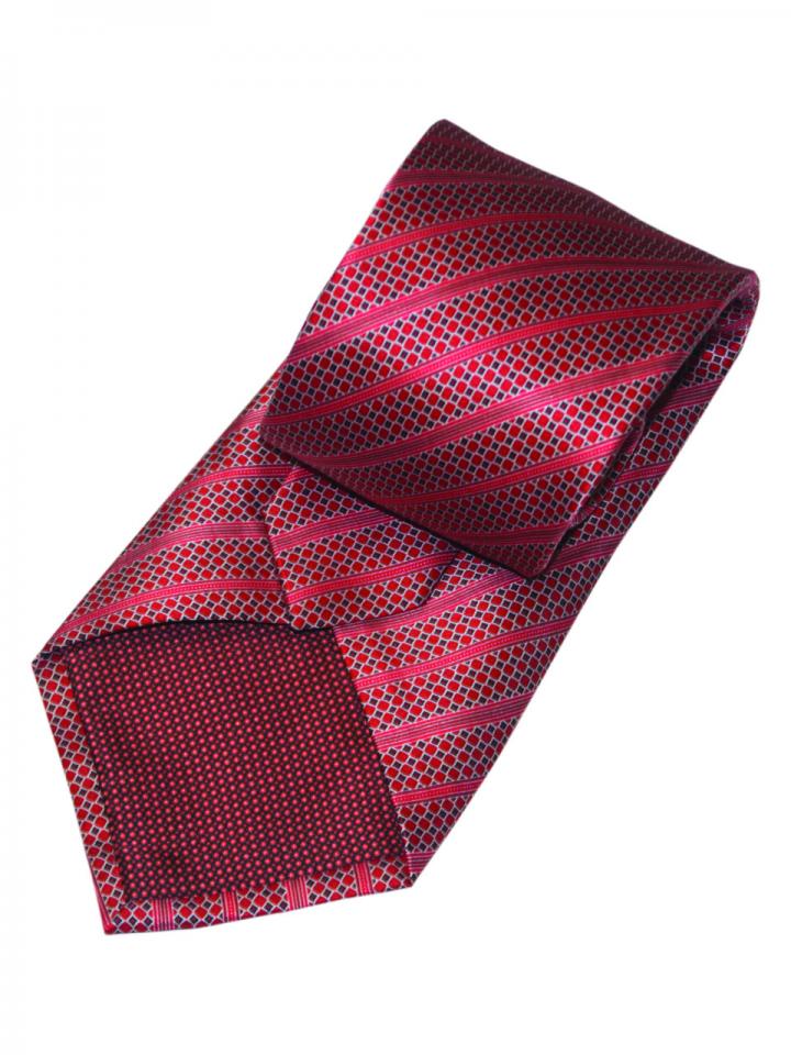 Red tie with royal detail pattern and contrast lining