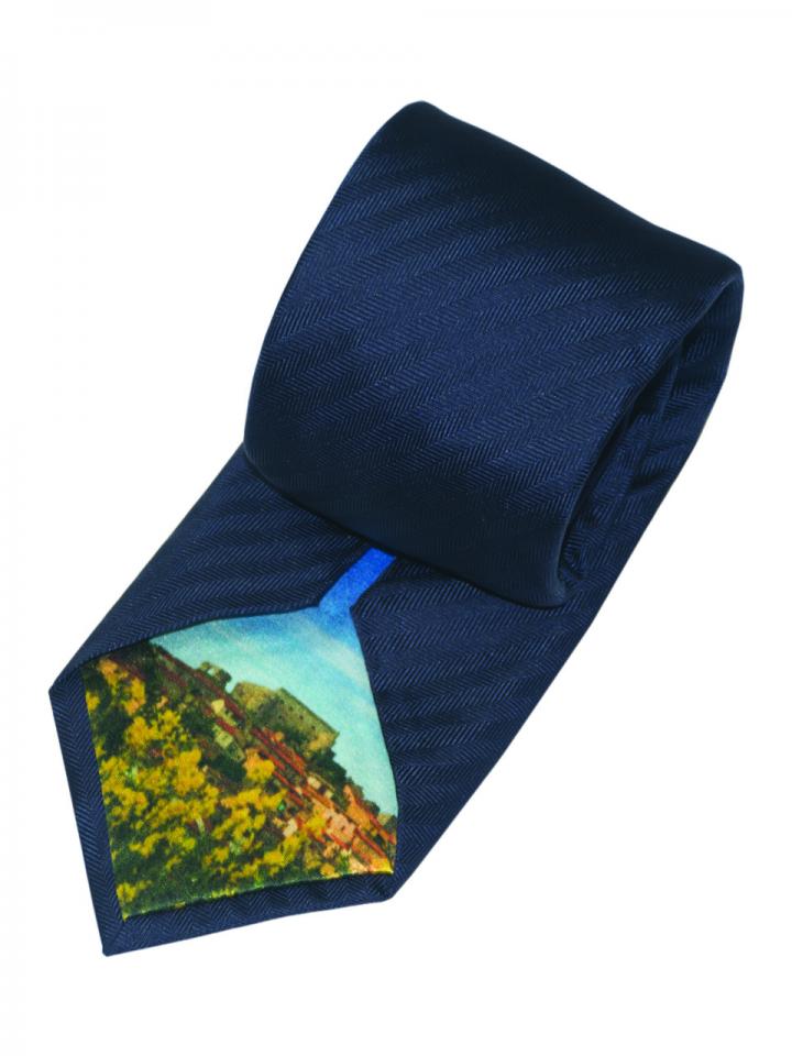 Blue tie with contrast lining and contrast hand stitching